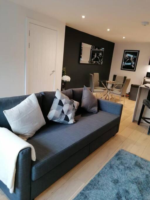 New Town House With *Free Allocated Parking* Apartment Brighton ภายนอก รูปภาพ