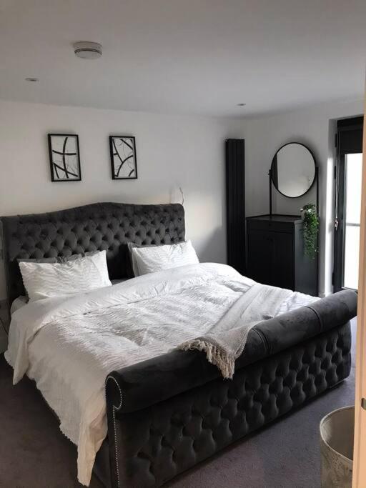 New Town House With *Free Allocated Parking* Apartment Brighton ภายนอก รูปภาพ